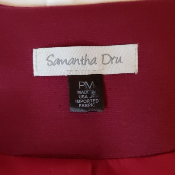 Red Blazer with Flared Sleeves - Picture 4 of 6